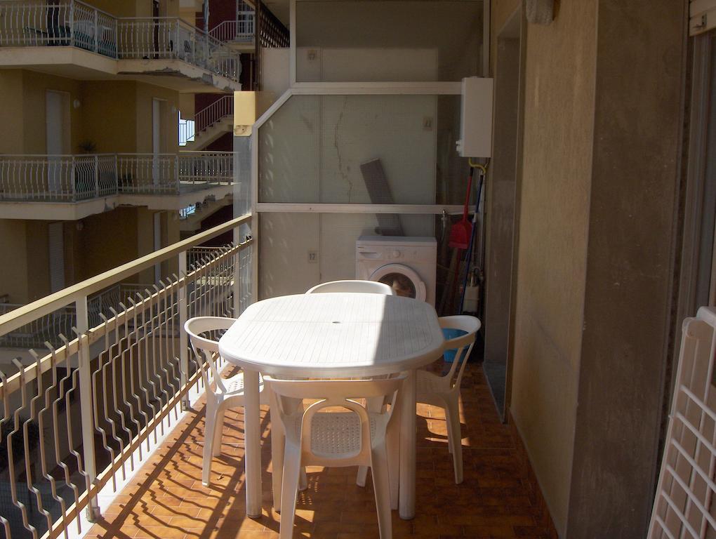 Appartamento Giusy Ventimiglia Exteriér fotografie